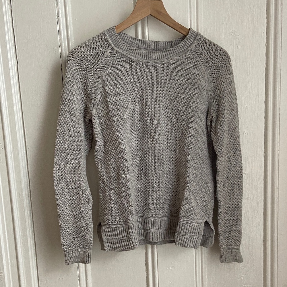 Old Navy Heather Gray Sweater